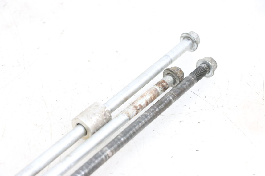 photo de ENGINE AXLE SUZUKI BURGMAN 650 (2013 - 2020) - Fixing points details