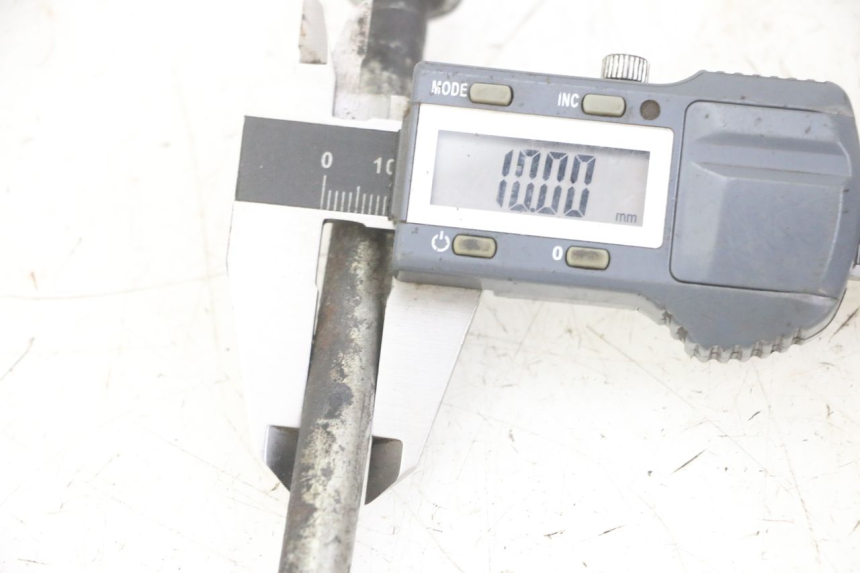 photo de ENGINE AXLE SUZUKI GS GSE 500 (2001 - 2003) - Component detail