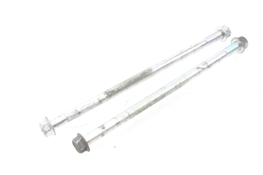 photo de ENGINE AXLE SUZUKI GSX-R GSXR 600 (2008 - 2010) - Main view