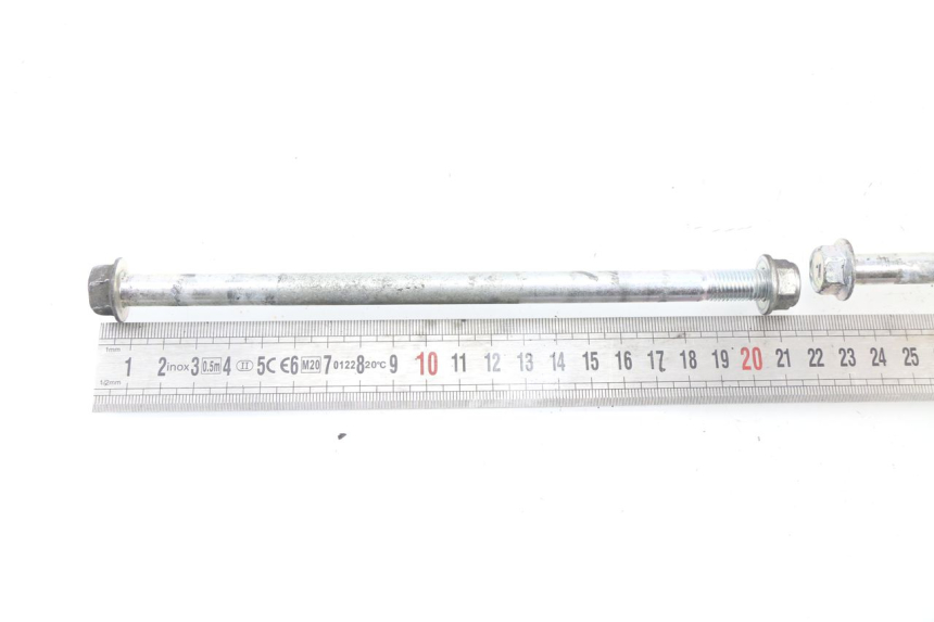 photo de ENGINE AXLE SUZUKI GSX-R GSXR 600 (2008 - 2010) - Alternative perspective