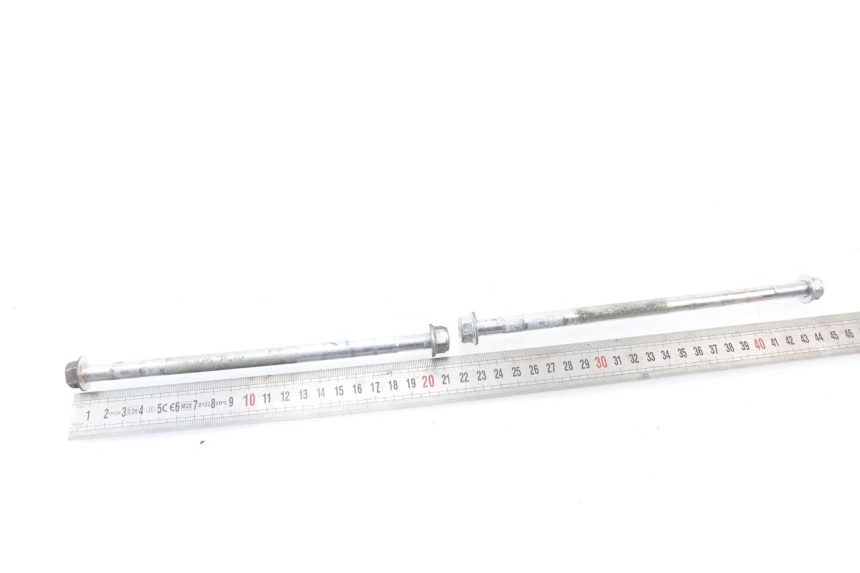 photo de ENGINE AXLE SUZUKI GSX-R GSXR 600 (2008 - 2010) - Technical close-up