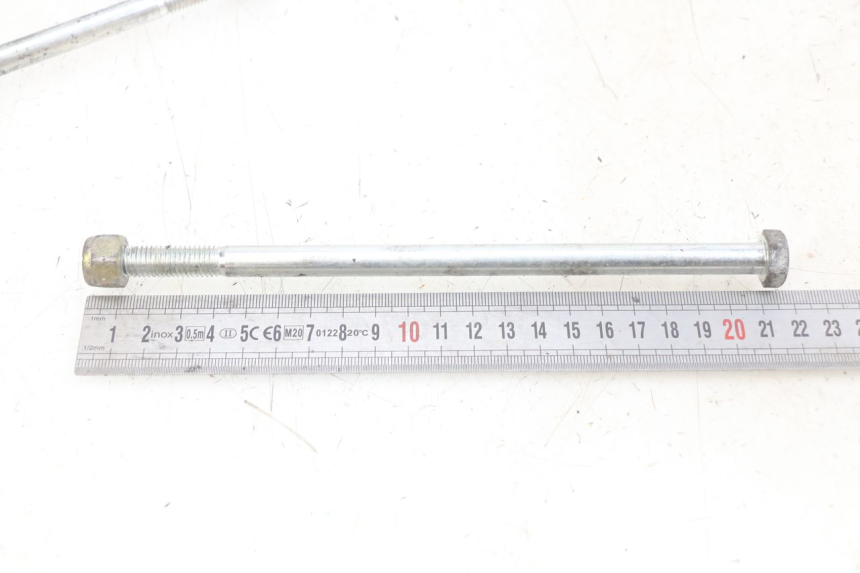 photo de ENGINE SHAFT PEUGEOT SPEEDFIGHT LC 50 (1996 - 2002) - Zoom on usage condition