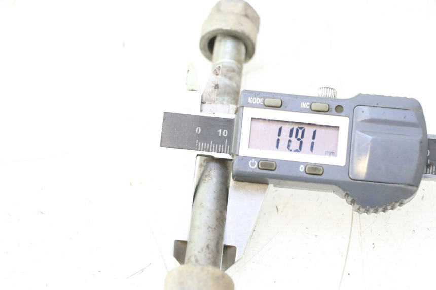 photo de REAR WHEEL AXLE PEUGEOT 103 SPX CLIP 50 (1989 - 1992) - Component detail