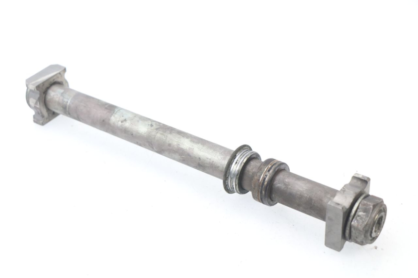 photo de REAR WHEEL AXLE HONDA CBR 929 RR FIREBLADE 900 (2000 - 2001) - Main view