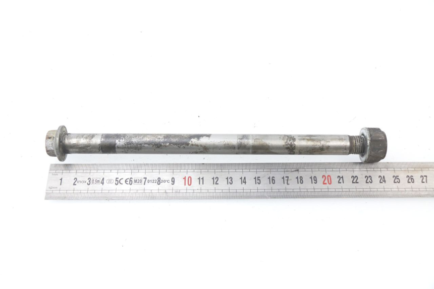 photo de REAR WHEEL AXLE HONDA CG 125 (1996 - 1998) - Alternative perspective
