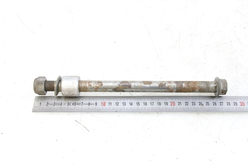 photo de REAR WHEEL AXLE SHERCO CITY CORP 125 (2003 - 2007) - Alternative perspective