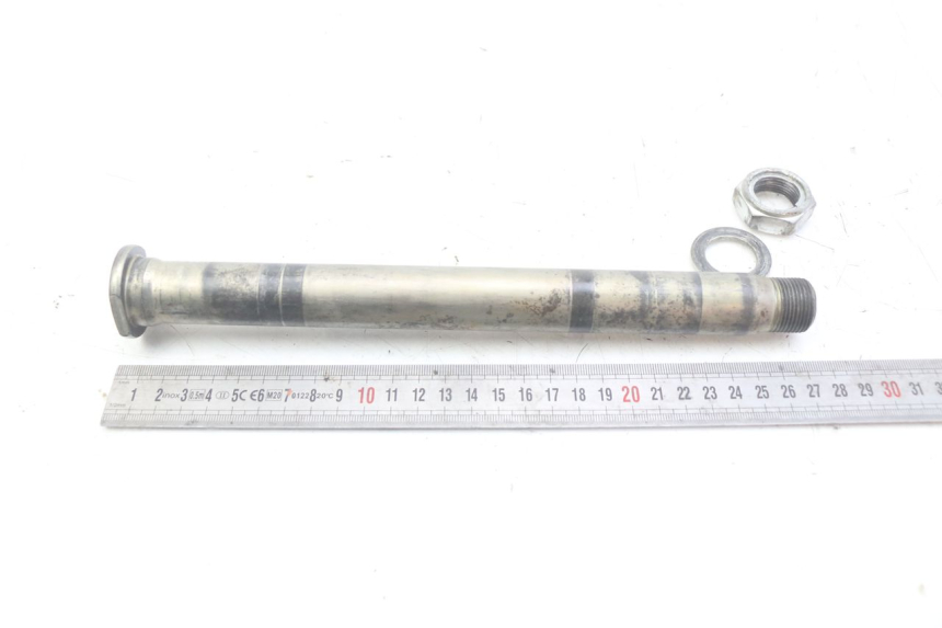 photo de REAR WHEEL AXLE HONDA CRF 250 (2010 - 2013) - Component detail
