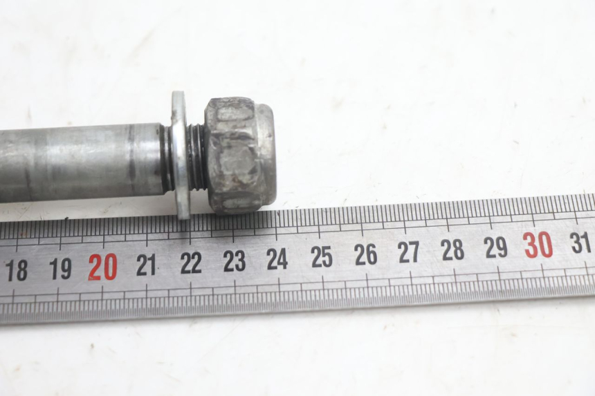 photo de REAR WHEEL AXLE HM HONDA CRM DERAPAGE RR 50 (2006 - 2017) - Alternative perspective