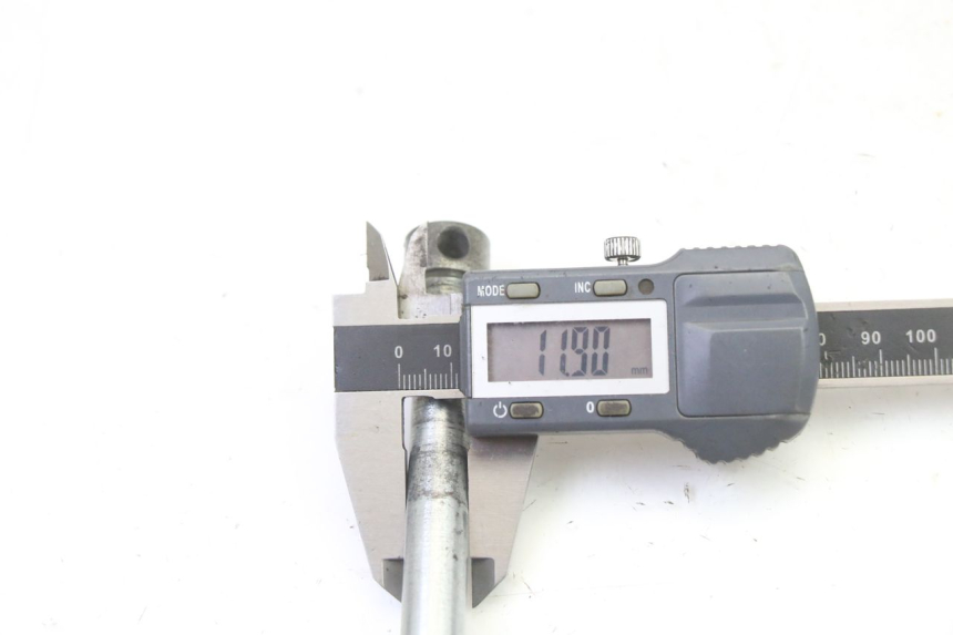 photo de REAR WHEEL AXLE SKYTEAM DAX REPLICA 110 (2005 - 2015) - Technical close-up