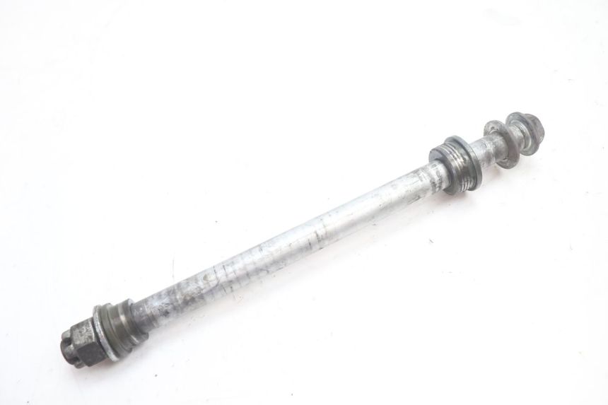 photo de REAR WHEEL AXLE KAWASAKI ER-6 ER6 N 650 (2005 - 2009) - Component detail