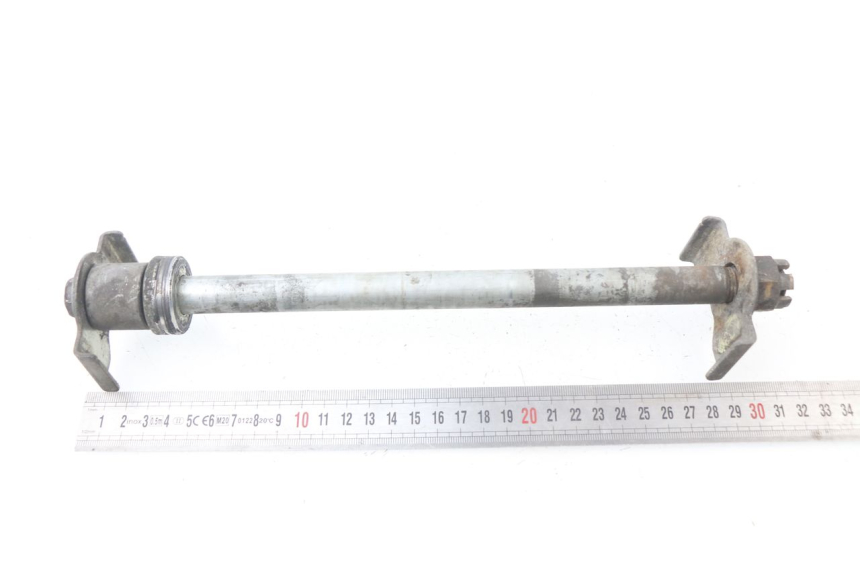 photo de REAR WHEEL AXLE KAWASAKI ER5 ER-5 500 (2001 - 2004) - Alternative perspective