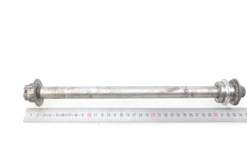 photo de REAR WHEEL AXLE YAMAHA FJ 3CX 1200 (1986 - 1996) - Zoom on usage condition