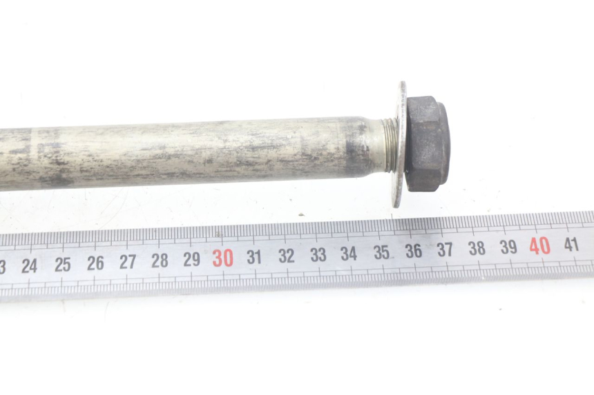 photo de REAR WHEEL AXLE YAMAHA FJR ABS 1300 (2016 - 2020) - Zoom on usage condition