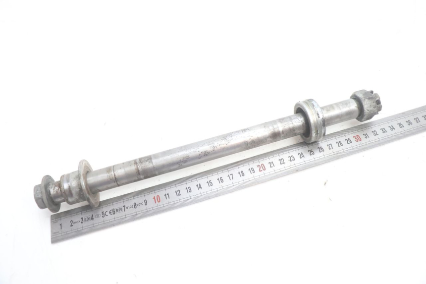 photo de REAR WHEEL AXLE KAWASAKI GPX F ZX750F 750 (1986 - 1990) - Zoom on usage condition