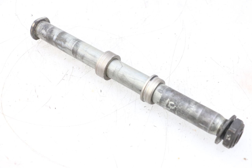 photo de REAR WHEEL AXLE SUZUKI GSXR GSX-R 1000 (2003 - 2004) - Main view