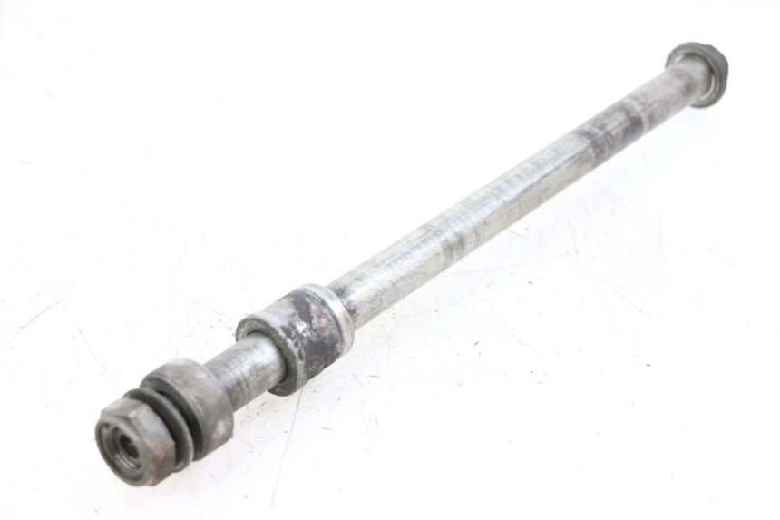 photo de REAR WHEEL AXLE HONDA VT C2 SHADOW 750 (1997 - 2001) - Main view