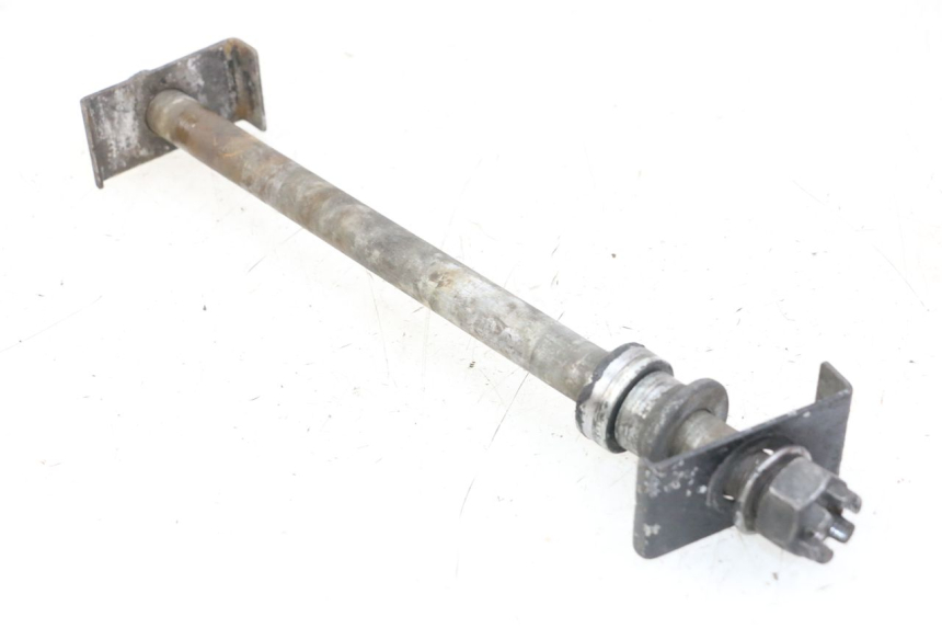 photo de REAR WHEEL AXLE KAWASAKI ZR7 ZR-7 S 750 (1999 - 2004) - Technical close-up