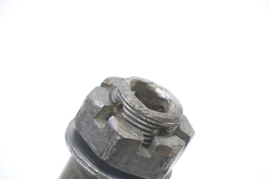 photo de REAR WHEEL AXLE KAWASAKI KX F KXF 450 (2009 - 2011) - Product overview