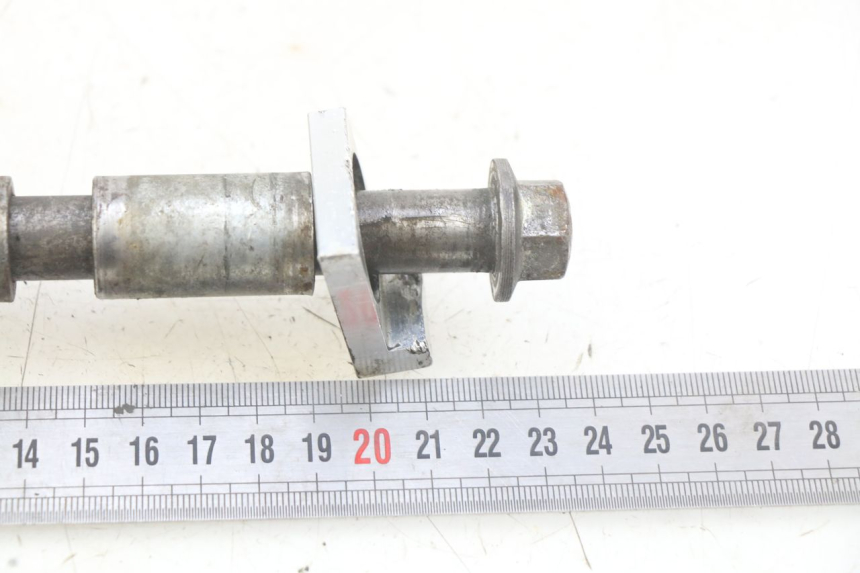 photo de REAR WHEEL AXLE YCF PILOT 125 - Component detail