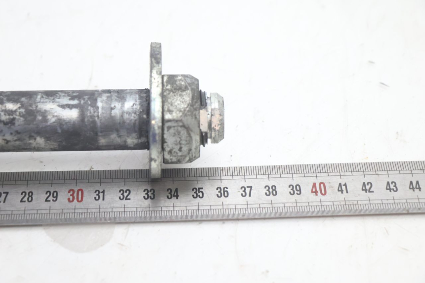 photo de REAR WHEEL AXLE HARLEY DAVIDSON ROAD GLIDE FLTRXSE 1920 (2018 - 2022) - Alternative perspective