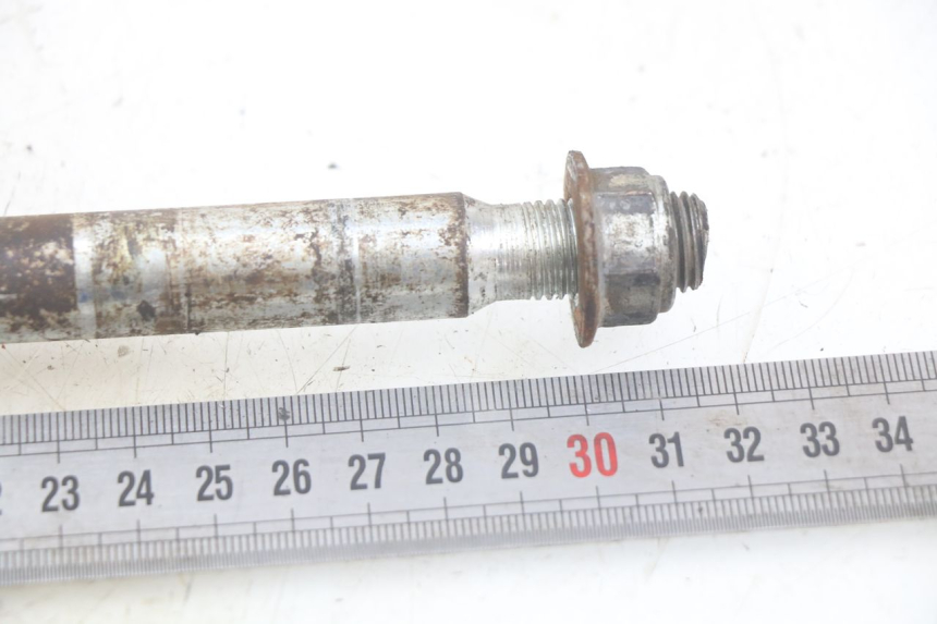 photo de REAR WHEEL AXLE YAMASAKI ROADSTER 50 (2013 - 2018) - Component detail