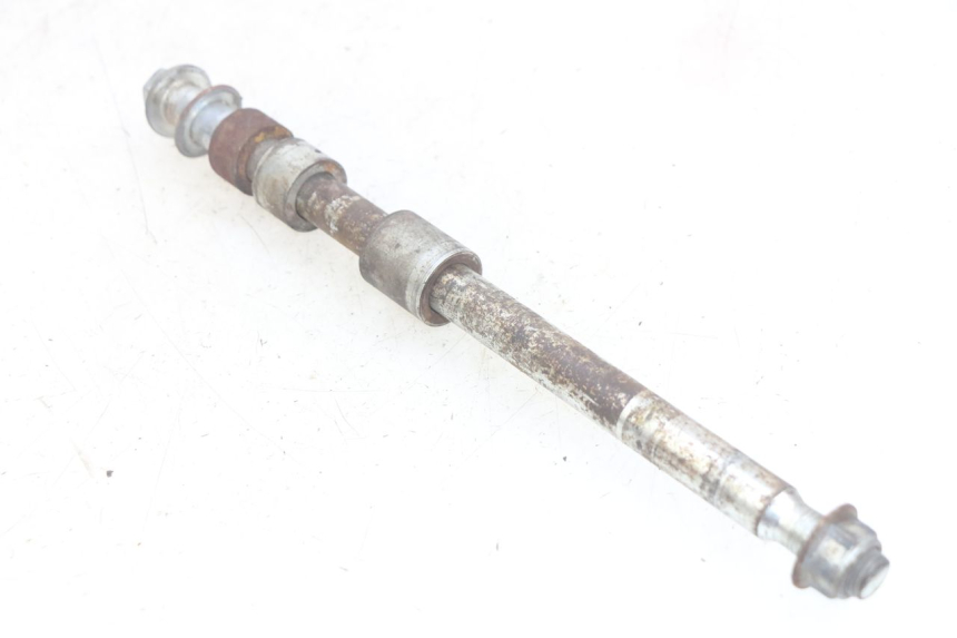 photo de REAR WHEEL AXLE YAMASAKI ROADSTER 50 (2013 - 2018) - Technical close-up