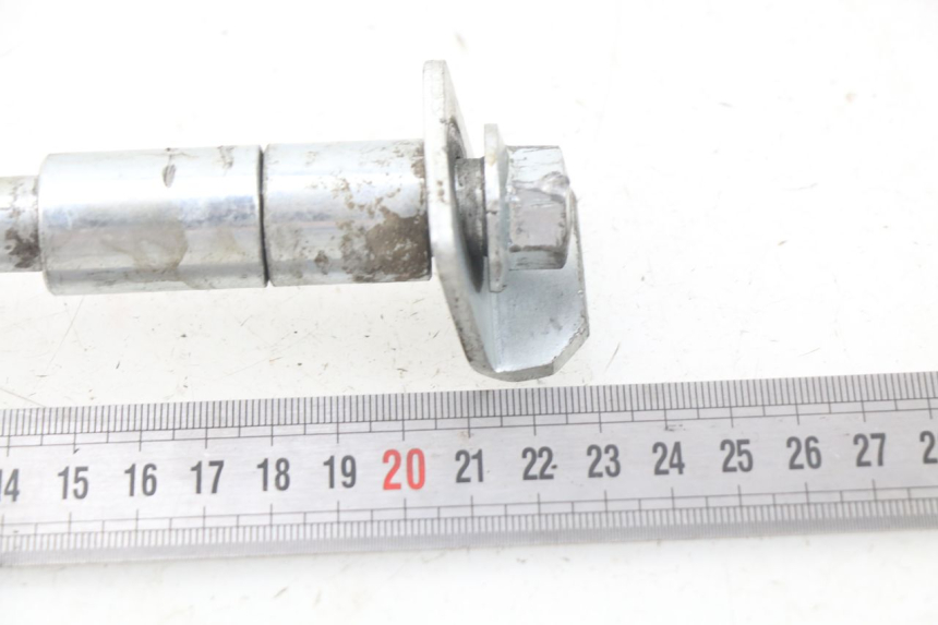 photo de REAR WHEEL AXLE MINI MX ROOKIE 125 - Component detail