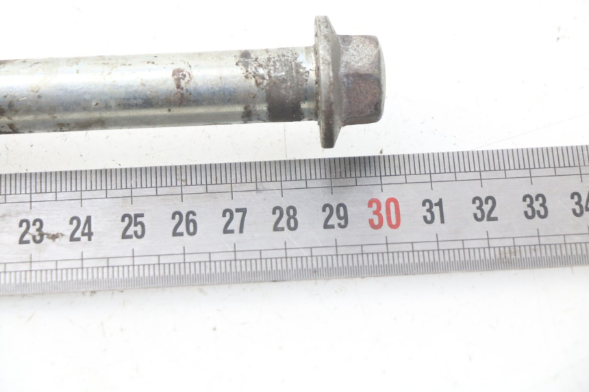 photo de REAR WHEEL AXLE MASH SEVENTY FIVE 125 (2013 - 2021) - Component detail
