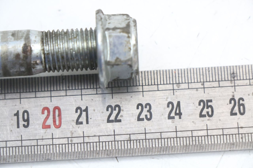 photo de REAR WHEEL AXLE MINI MX SX 125 - Zoom on usage condition