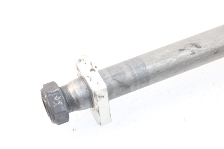 photo de REAR WHEEL AXLE YAMAHA TDM ABS 900 (2002 - 2014) - Product overview