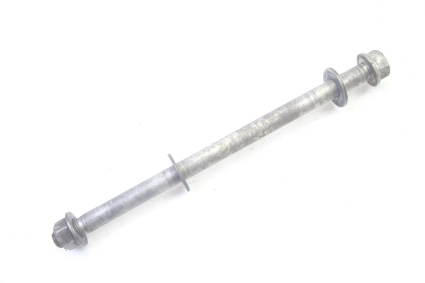 photo de REAR WHEEL AXLE YAMAHA TTR 125 (2000 - 2020) - Component detail