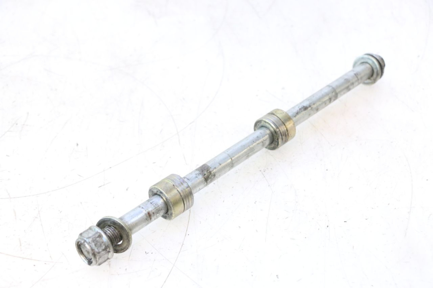 photo de REAR WHEEL AXLE DAELIM VJ ROADWIN 125 (2004 - 2007) - Main view
