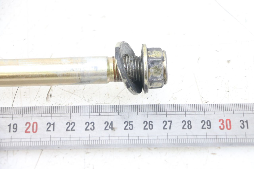 photo de REAR WHEEL AXLE SYM XS 125 (2007 - 2016) - Component detail