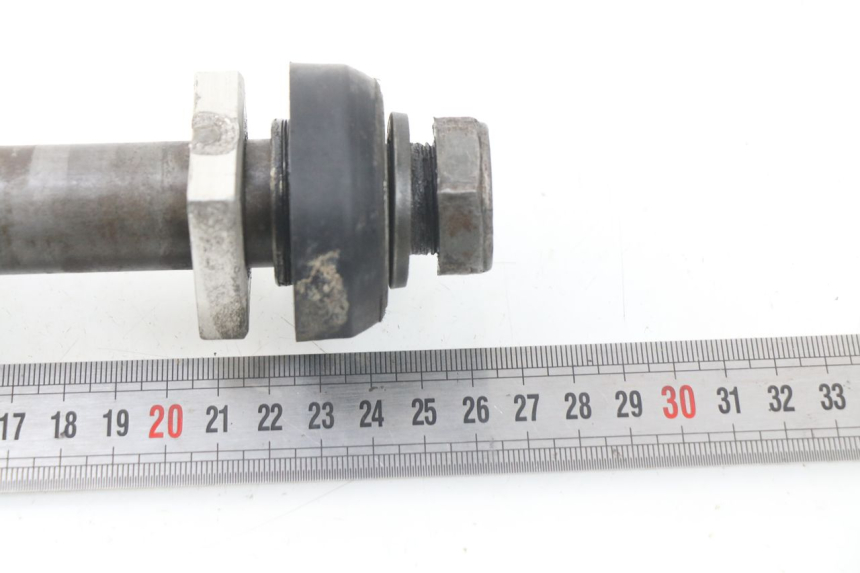 photo de REAR WHEEL AXLE YAMAHA YZ-F YZF 250 (2014 - 2018) - Component detail