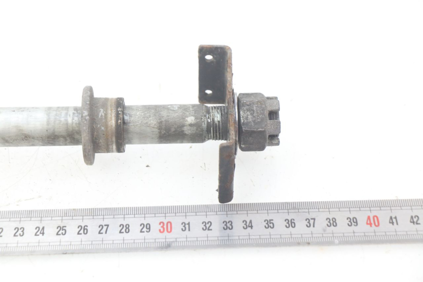 photo de REAR WHEEL AXLE KAWASAKI Z S 750 (2003 - 2006) - Alternative perspective