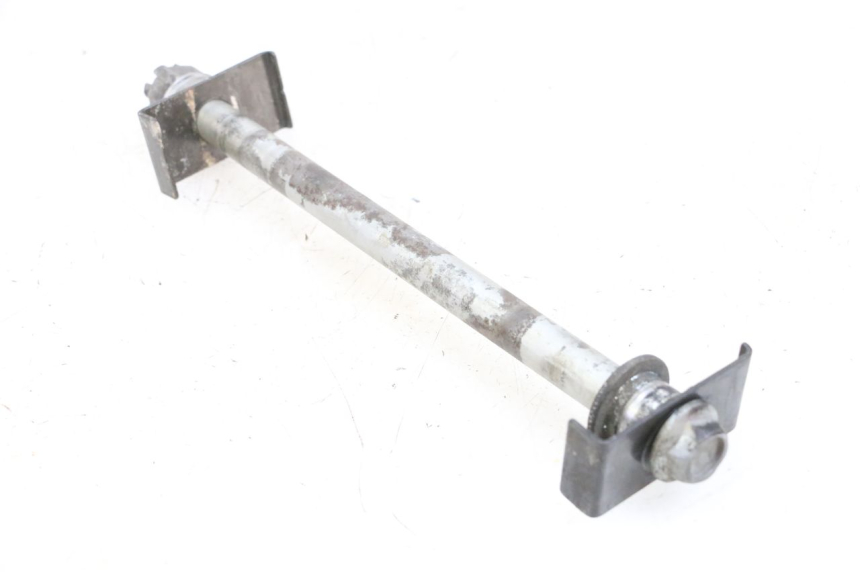 photo de REAR WHEEL AXLE KAWASAKI ZR 7 750 (1999 - 2004) - Technical close-up