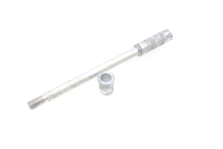 photo de FRONT WHEEL AXLE SUZUKI AN BURGMAN 400 (2006 - 2010) - Main view