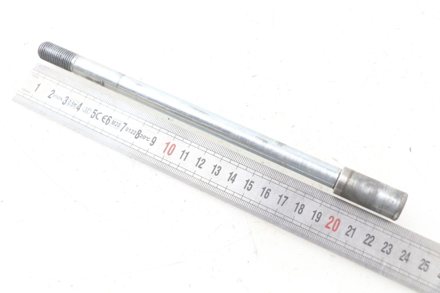 photo de FRONT WHEEL AXLE APRILIA ATLANTIC 125 (2003 - 2009) - Component detail