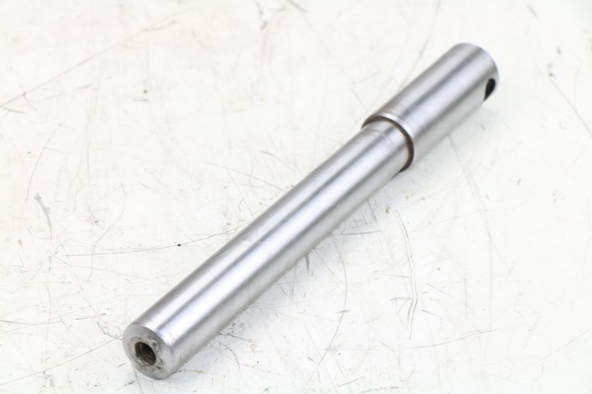 photo de FRONT WHEEL AXLE BMW K LT ABS 1100 (1990 - 1996) - Component detail