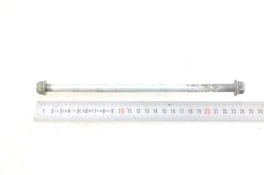 photo de FRONT WHEEL AXLE MBK BOOSTER SPIRIT 50 (1999 - 2003) - Alternative perspective