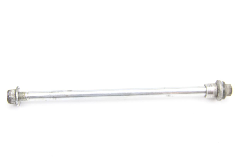 photo de FRONT WHEEL AXLE SUZUKI BURGMAN 125 (2007 - 2014) - Main view