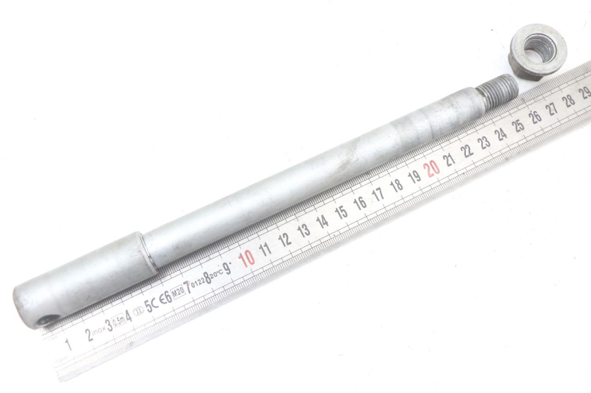 photo de FRONT WHEEL AXLE BMW C1 125 (2000 - 2003) - Component detail