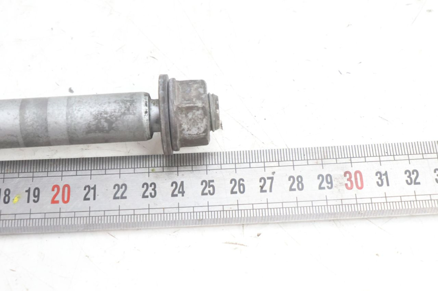 photo de FRONT WHEEL AXLE BMW C1 125 (2000 - 2003) - Alternative perspective