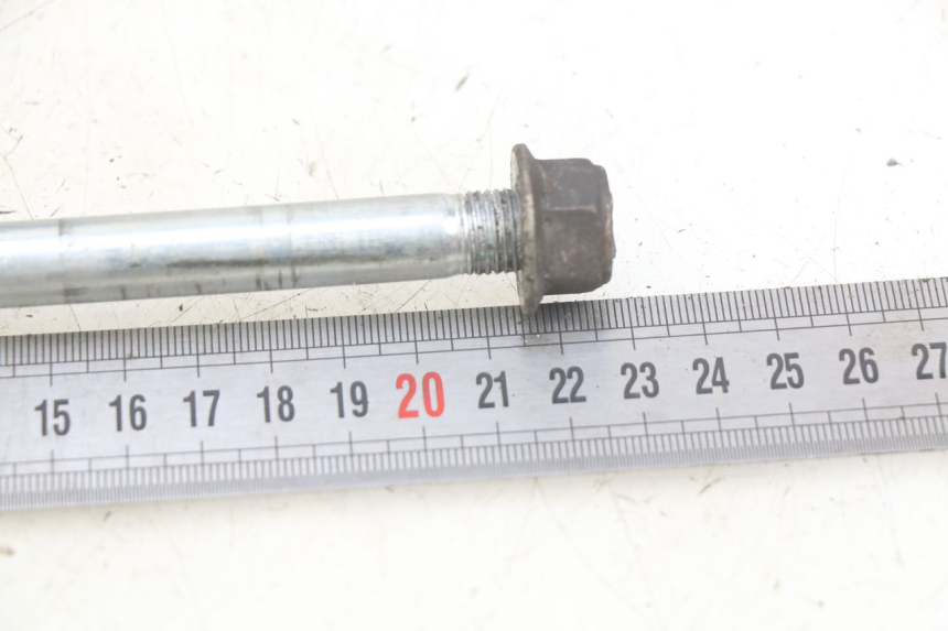 photo de FRONT WHEEL AXLE TGB CITY 2 50 (2009 - 2013) - Alternative perspective