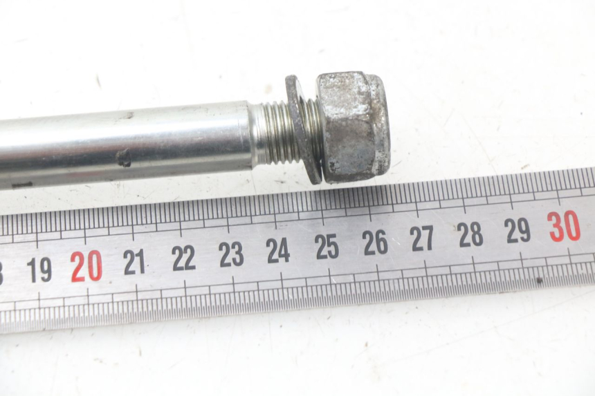 photo de FRONT WHEEL AXLE PEUGEOT CITYSTAR 50 (2013 - 2017) - Component detail