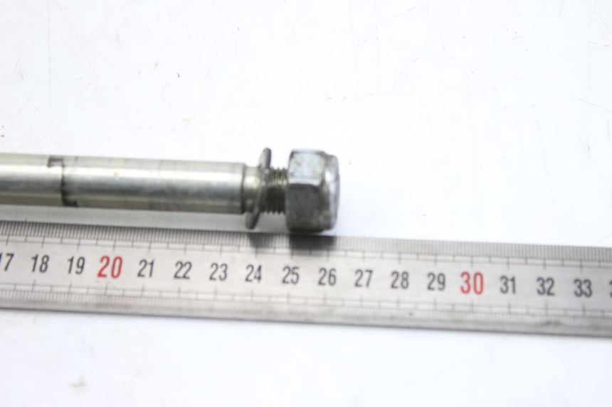 photo de FRONT WHEEL AXLE PEUGEOT CITYSTAR 50 (2013 - 2017) - Alternative perspective