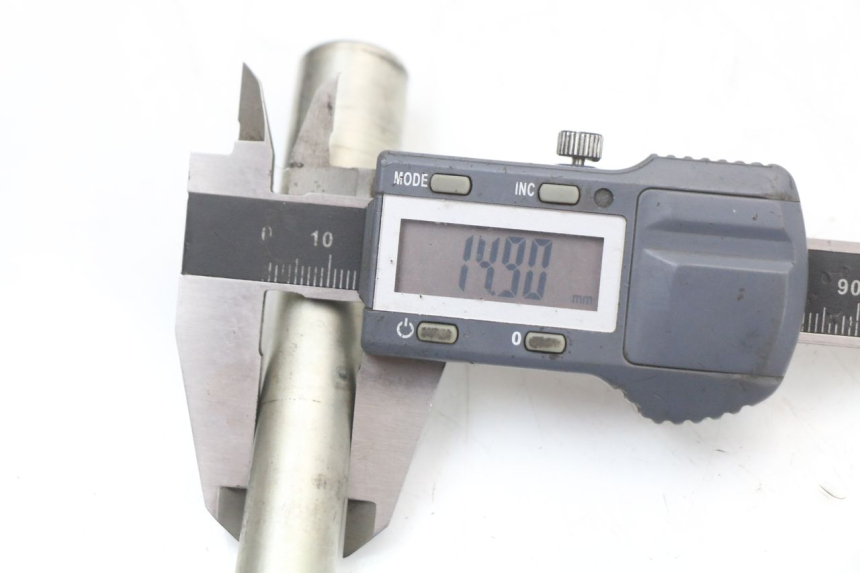 photo de FRONT WHEEL AXLE PEUGEOT CITYSTAR 50 (2013 - 2017) - Product overview