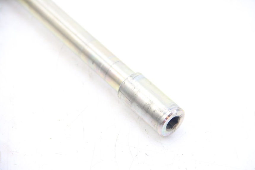 photo de FRONT WHEEL AXLE PEUGEOT CITYSTAR IE 2T 50 (2018 - 2021) - Technical close-up