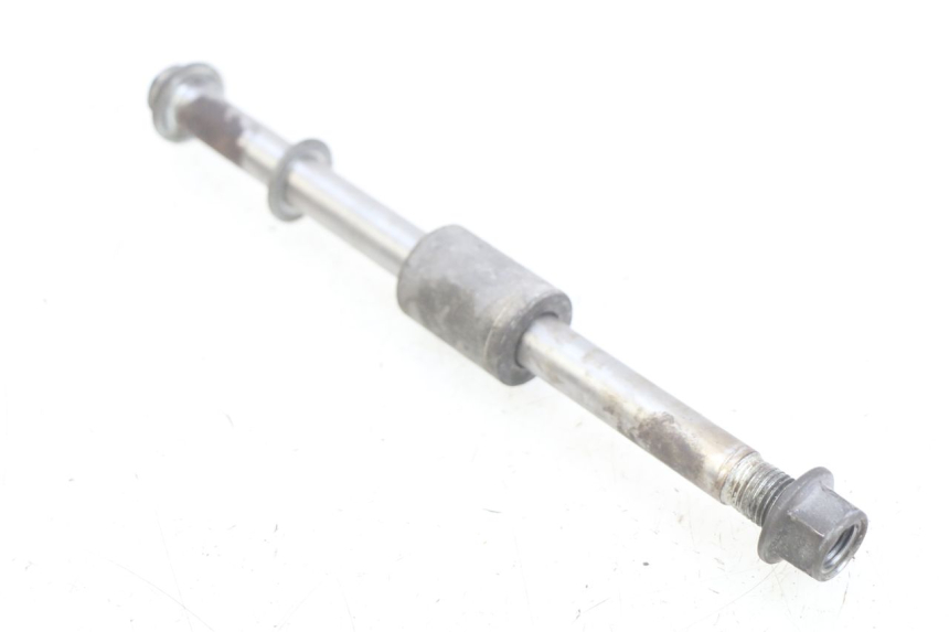 photo de FRONT WHEEL AXLE HONDA CM 125 (1983 - 2003) - Component detail