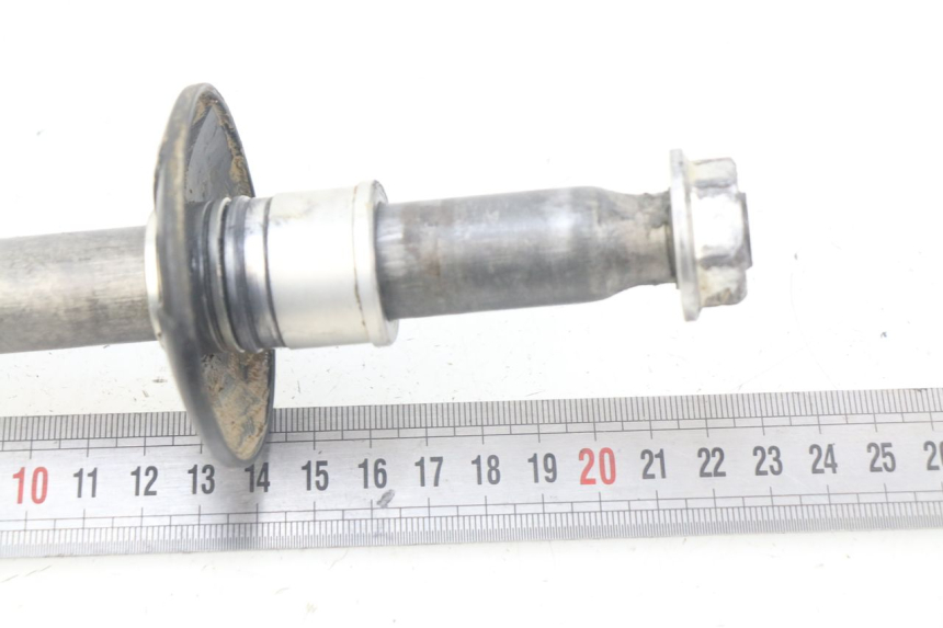 photo de FRONT WHEEL AXLE HONDA CRF 250 (2013 - 2016) - Component detail